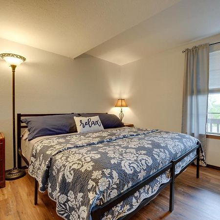 Condo With Balcony And Grill 3 Mi To Moonshine Beach! Бренсън Екстериор снимка